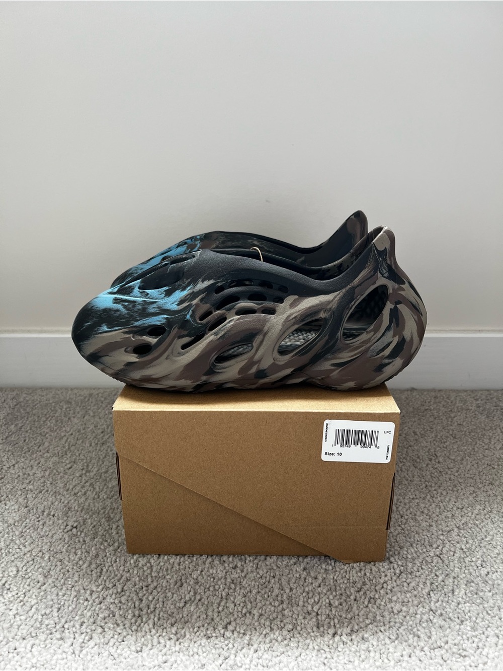 Adidas Yeezy Foam RNNR MX Cinder - Picture 4 of 7
